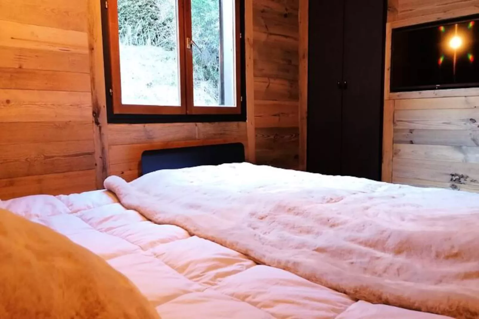 Chalet Lou-lan-Image-tags.