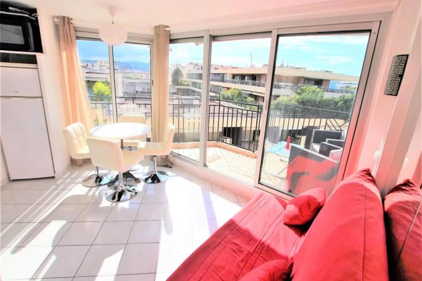 Résidence Studio Dernier &eacute;tage Avec Terrasse Sur Splendide Vue Mer-Buitenkant zomer