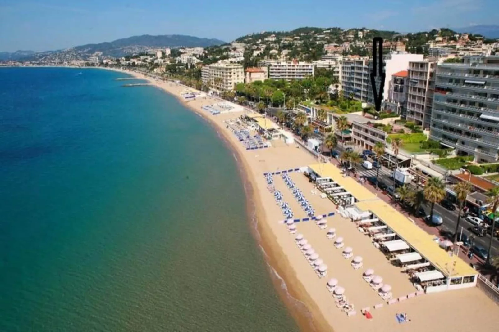 Résidence Appartement 145 M2 Face &agrave; La Mer / Acc&egrave;s Priv&eacute; &agrave; La Mer-Buitenkant zomer