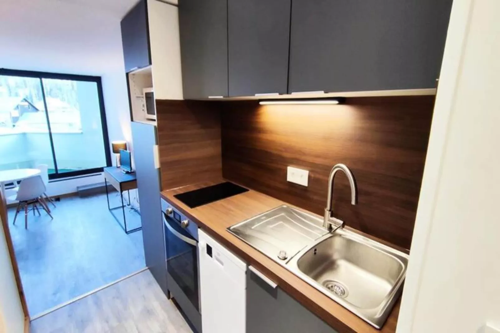 Résidence Vermeil D10-Buitenkant zomer