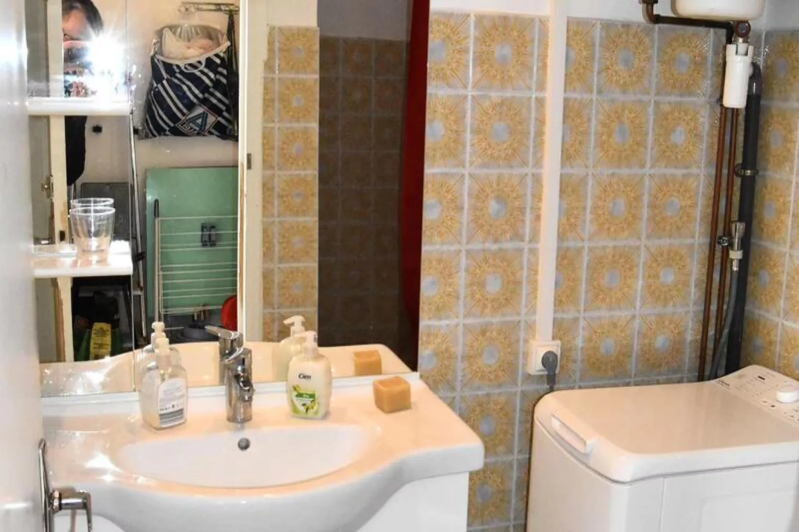 Résidence Les Candeilleres-Badkamer