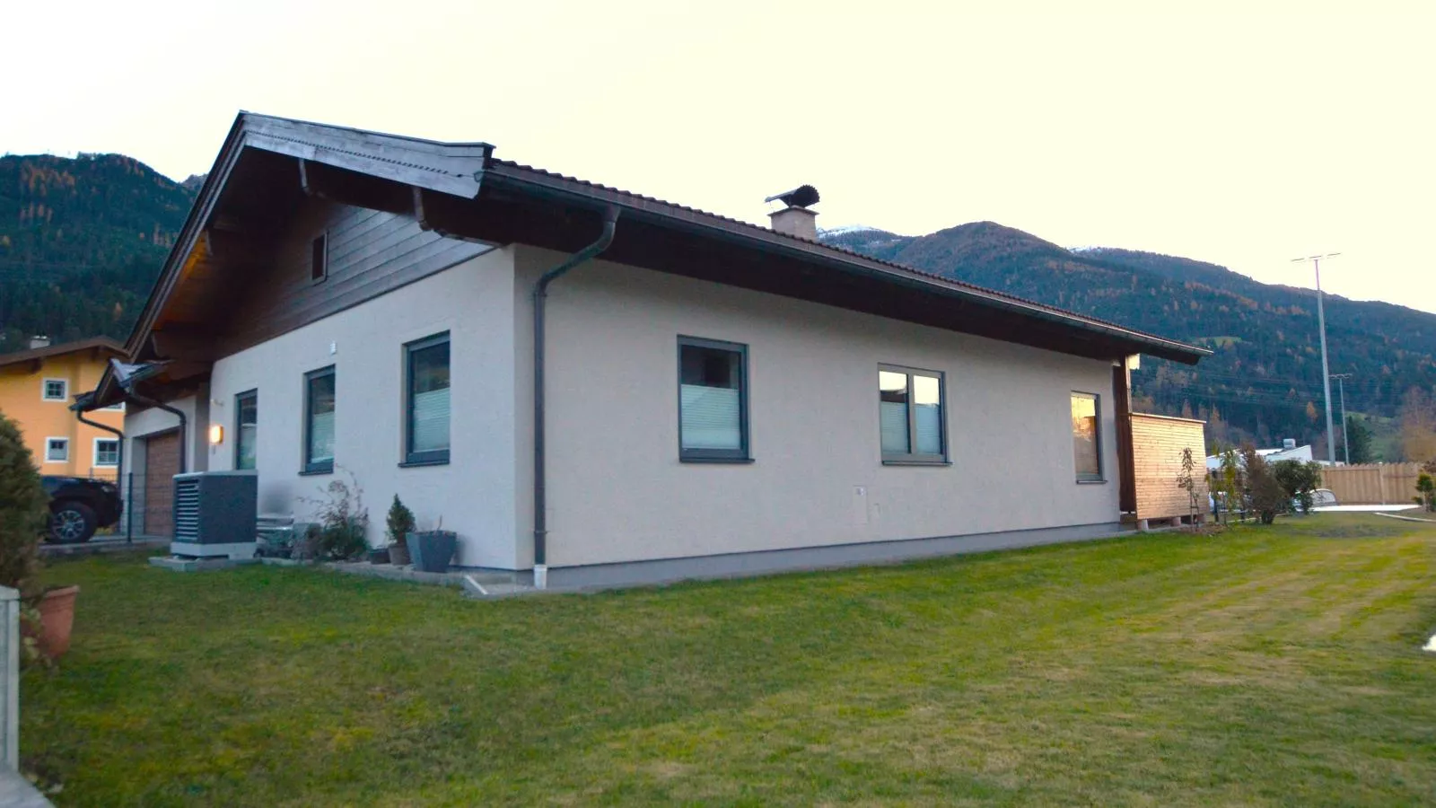 Bruggerheim-Buitenkant zomer