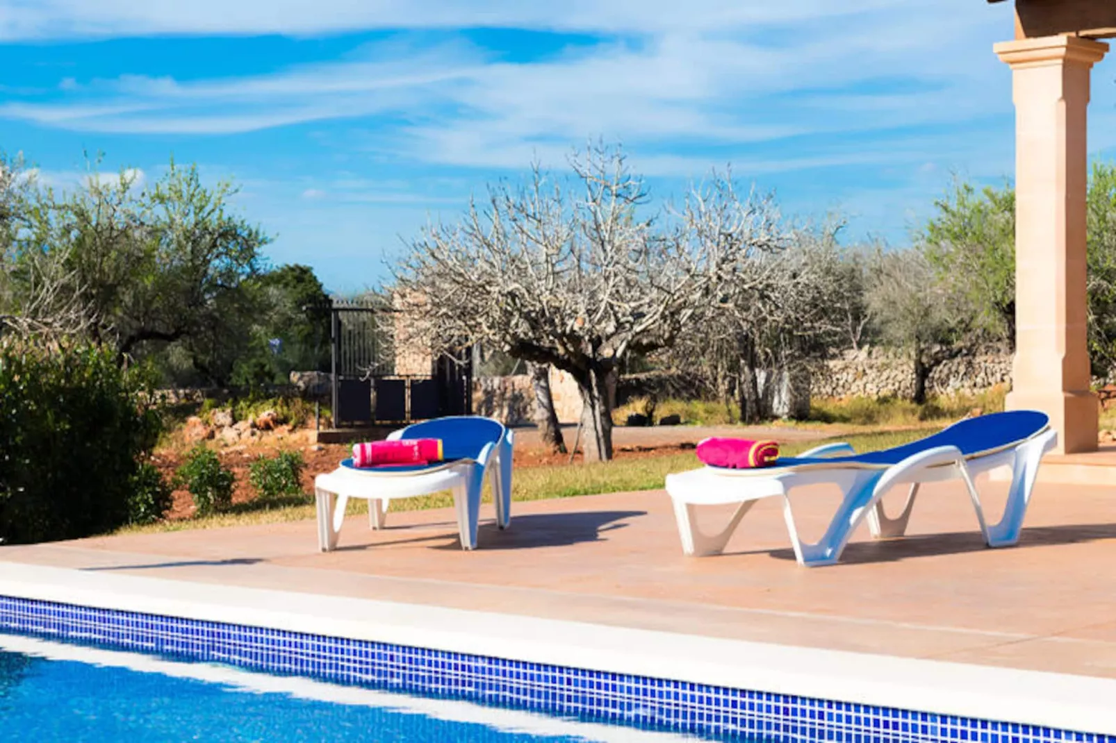 Maison à Sineu-Image-tags.