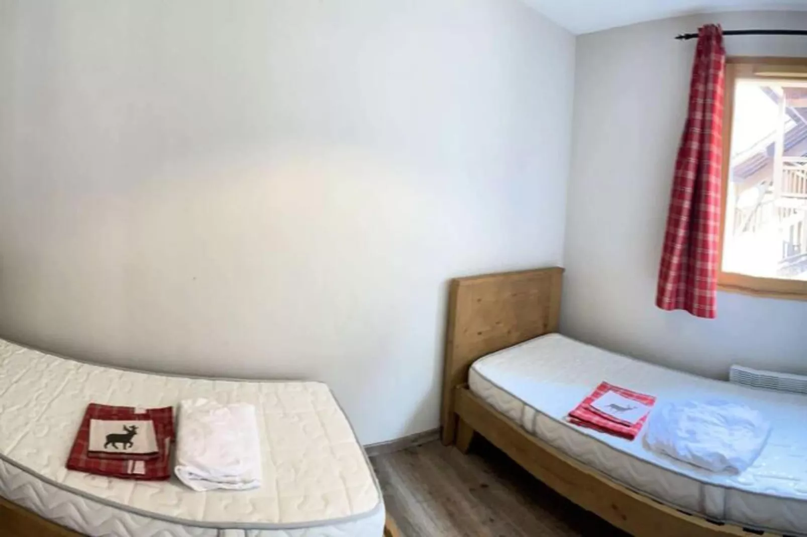 Chalet Des Rennes - Buitenkant zomer