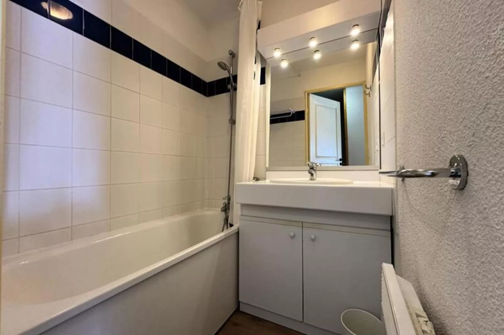 Résidence Eyssina - Badkamer