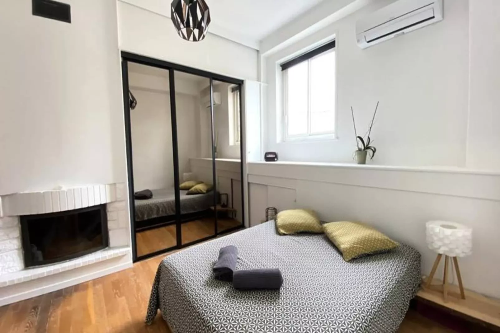 06bx : Superbe Loft - 100m2 - 6 Personnes-Buitenkant zomer