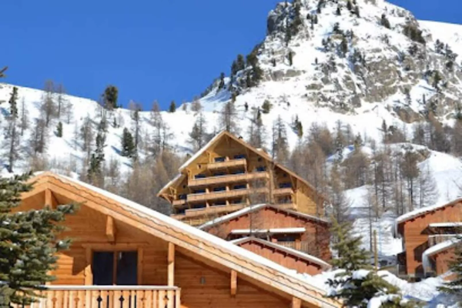 Résidence Primeveres 504-Buitenkant zomer