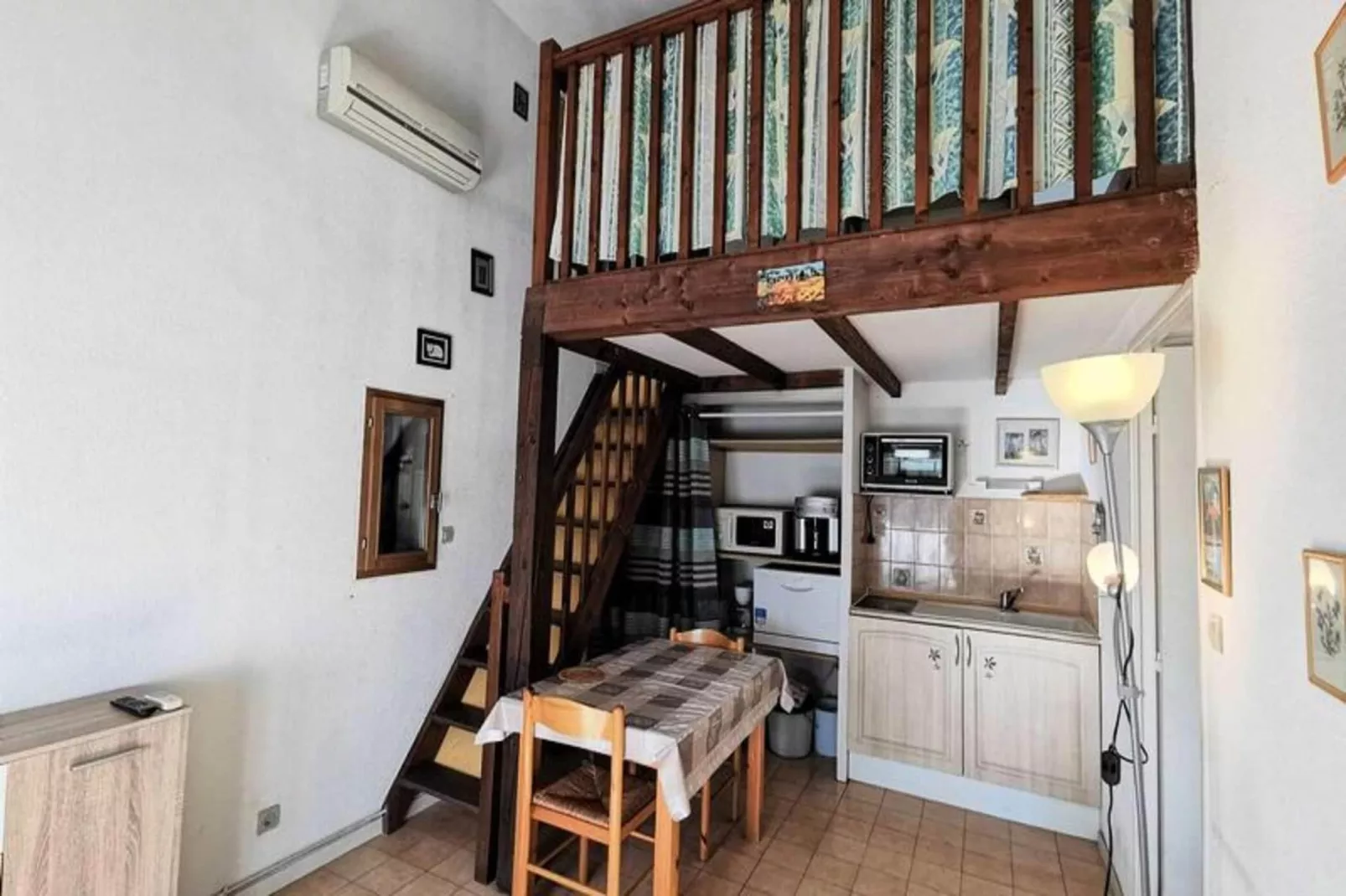 Résidence Village Merlin-Eetkamer