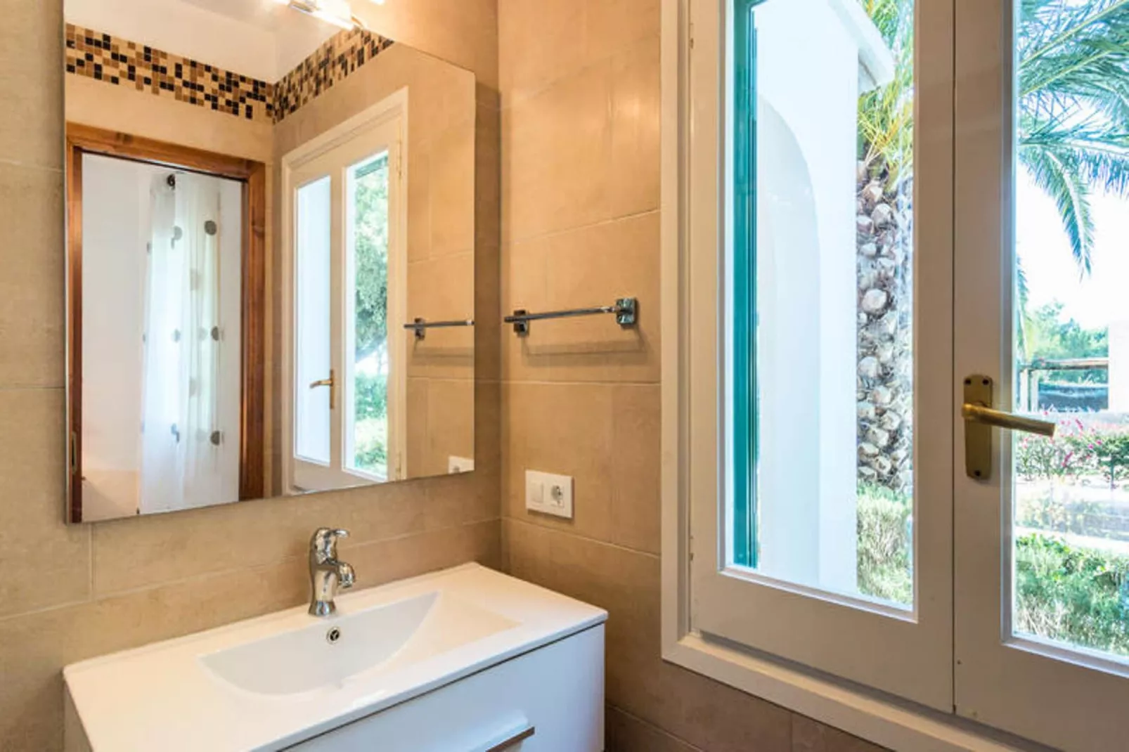 Maison à Cala Galdana-Badkamer