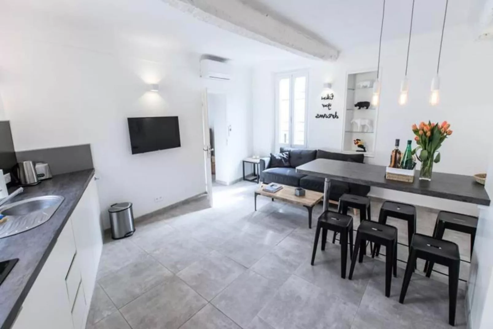 Palais & Croisette 1 Mn, 2 Pi&egrave;ces Spacieux Avec Balcon - Olam Properties-Buitenkant zomer