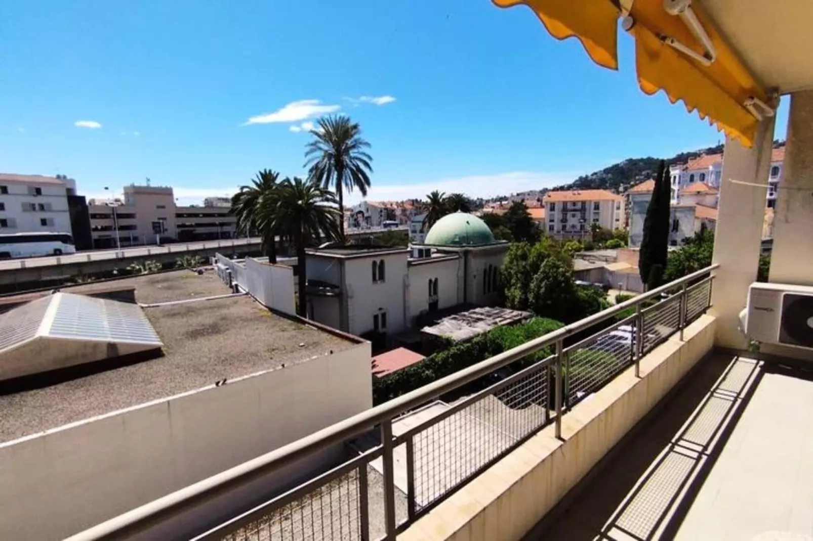 Résidence We &hearts; Cannes ! Cosy 3 Pi&egrave;ces Tout Confort Avec Terrasse Cannes Centre-Buitenkant zomer