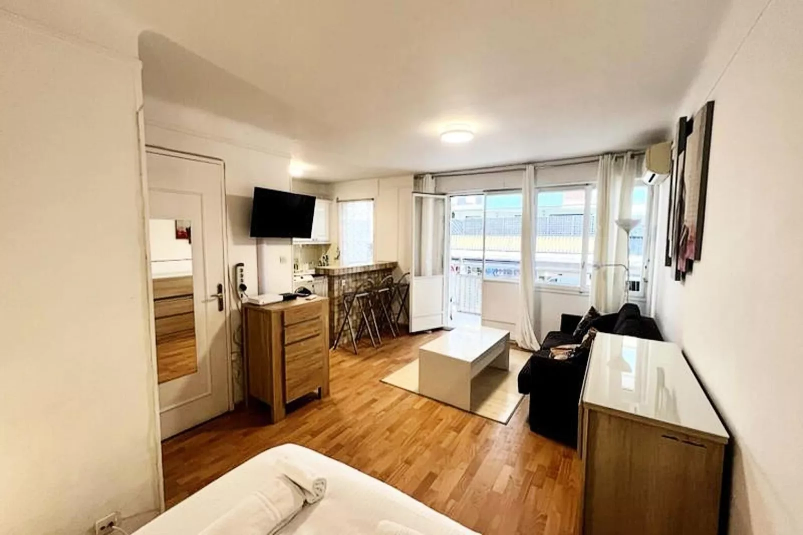 Résidence Studio Climatis&eacute; En Plein Centre Ville De Cannes &agrave; 2 Pas De Rue D'antibes-Sfeer