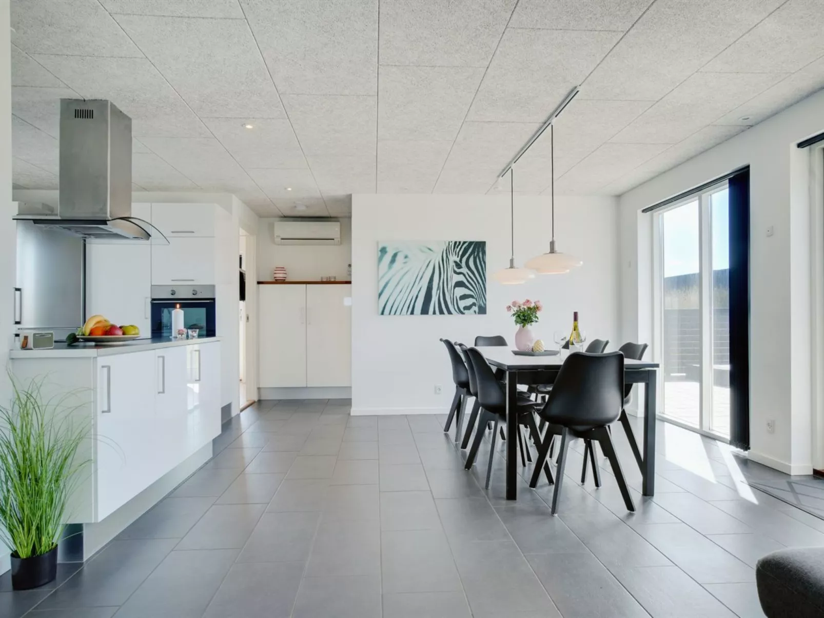 "Ilfar" - 700m from the sea-Binnen