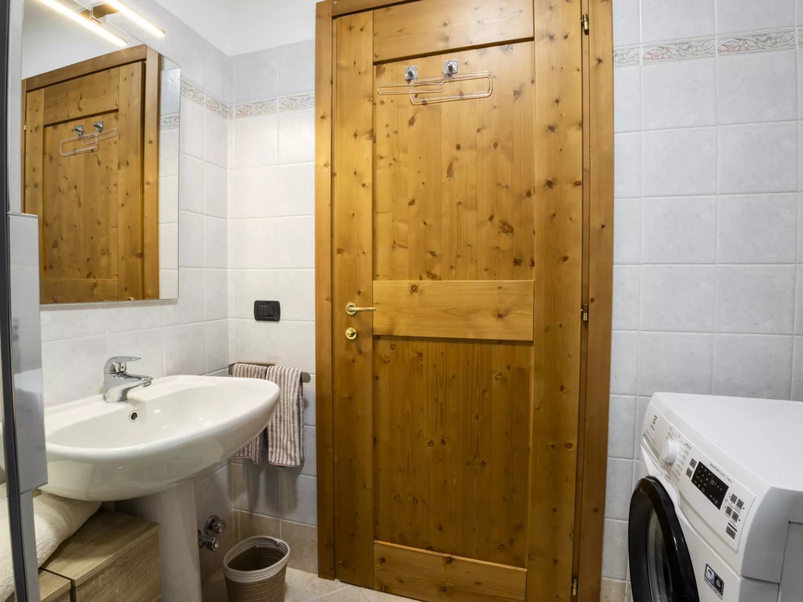 Baita Bucaneve-Binnen