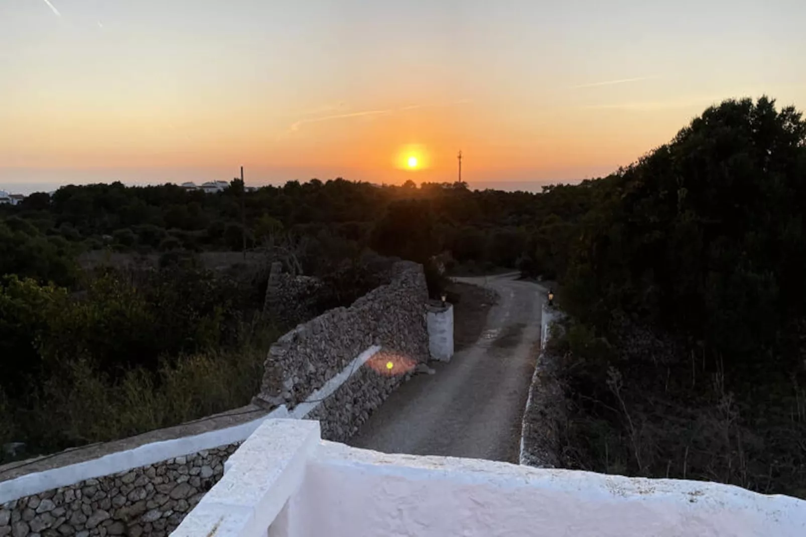 Maison à Son Bou-Image-tags.