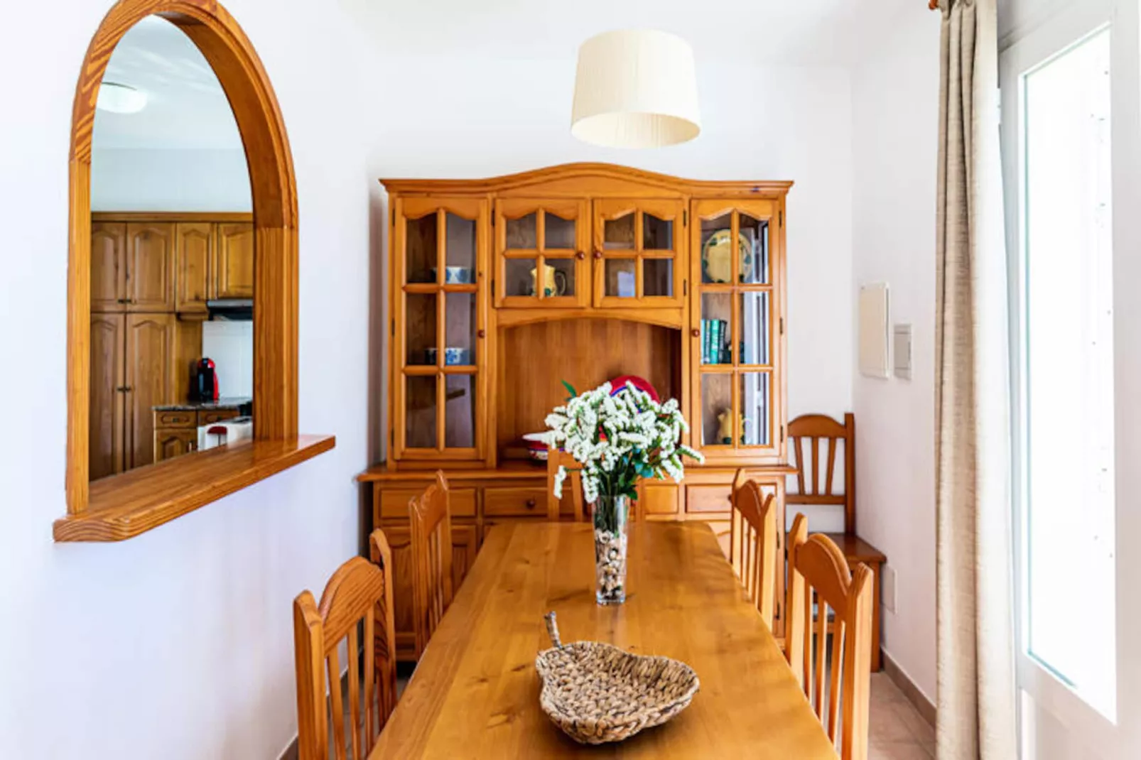 Maison à Son Bou-Image-tags.