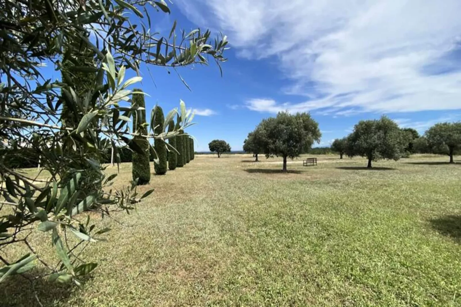 04b2 : Beau Studio Dans Un Mas Proven&ccedil;al - Piscine-Image-tags.