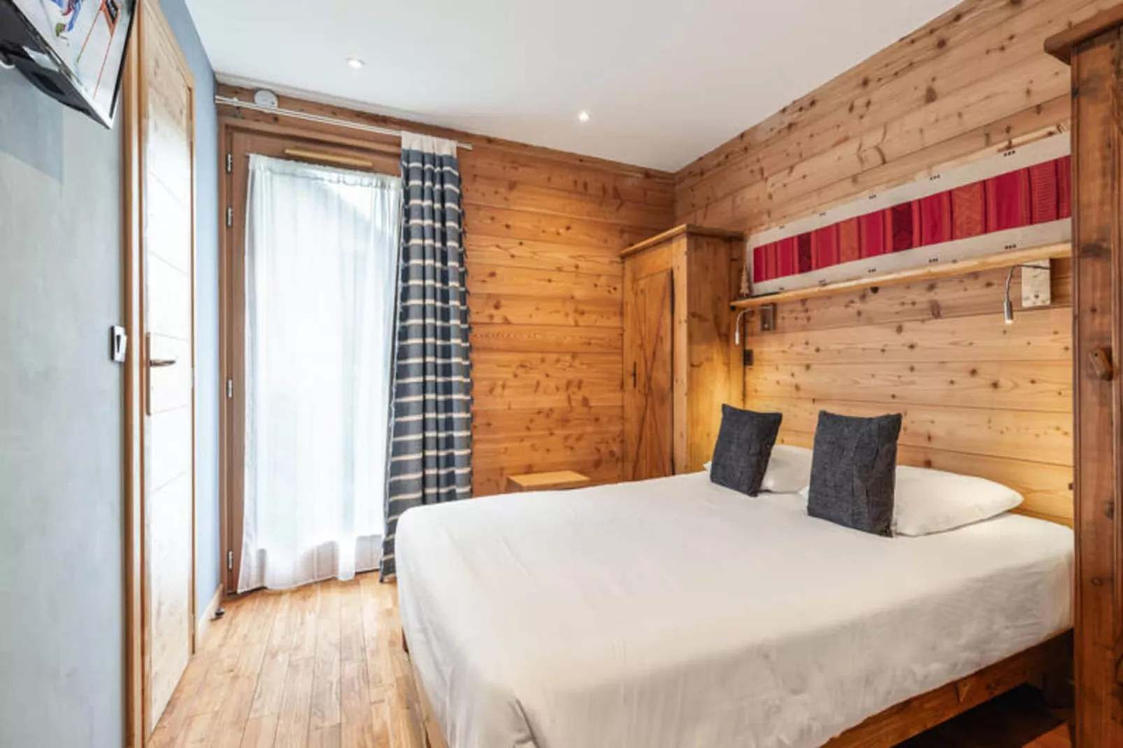 Résidence Marmottant-Buitenkant zomer