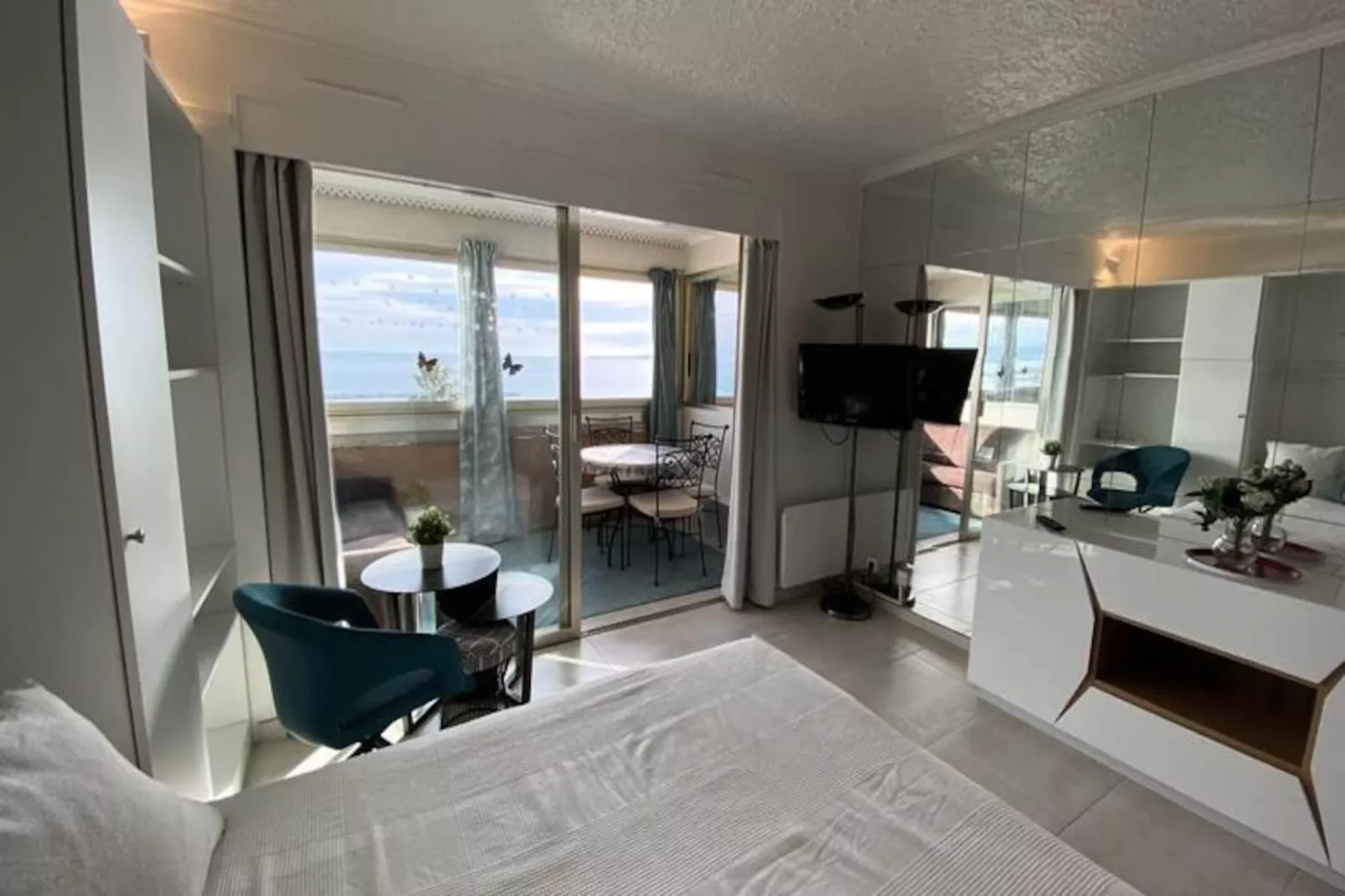 06bh - Beau Studio Face &agrave; La Mer-Image-tags.