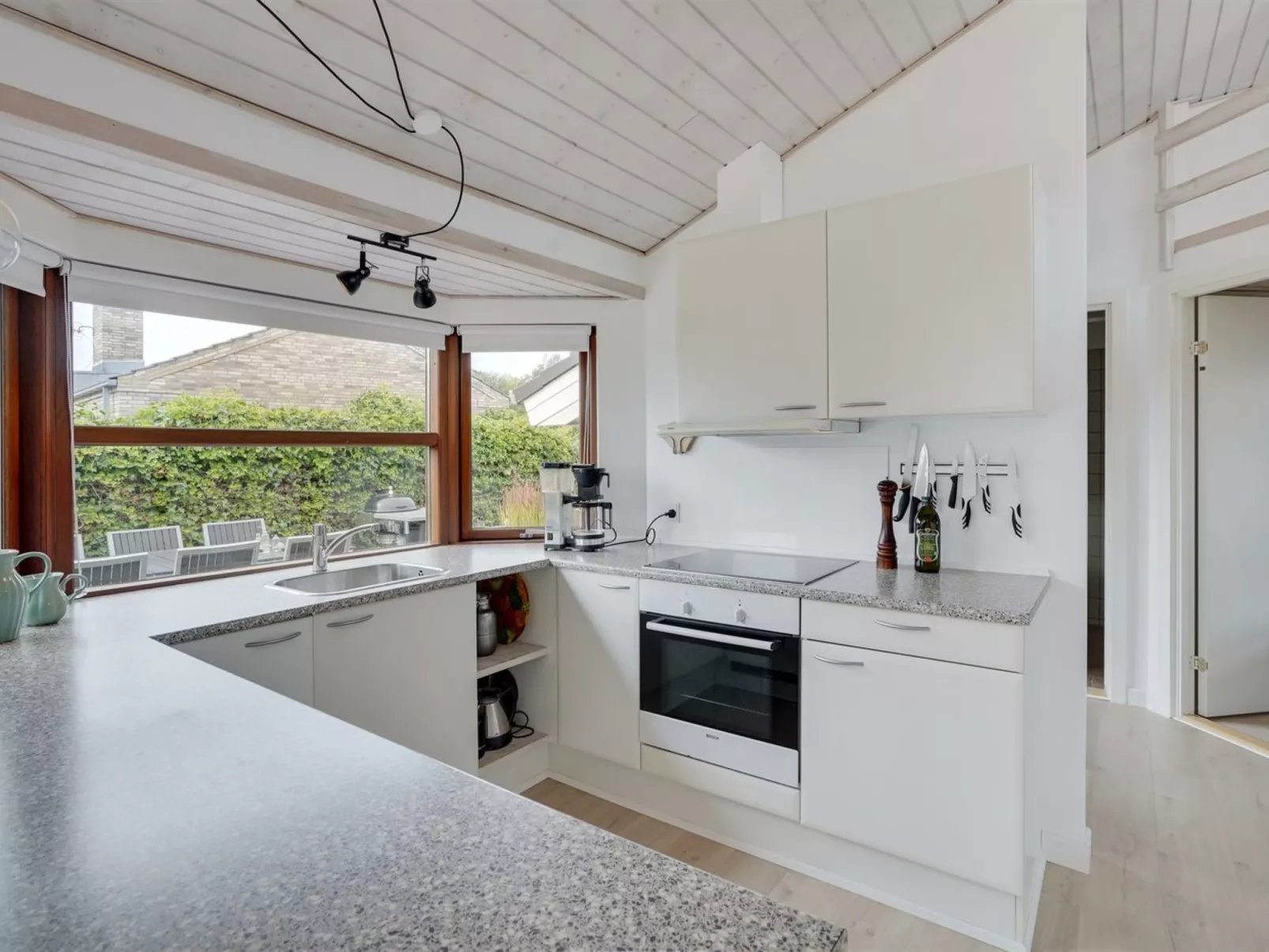 "Cathalina" - 75m from the sea-Binnen