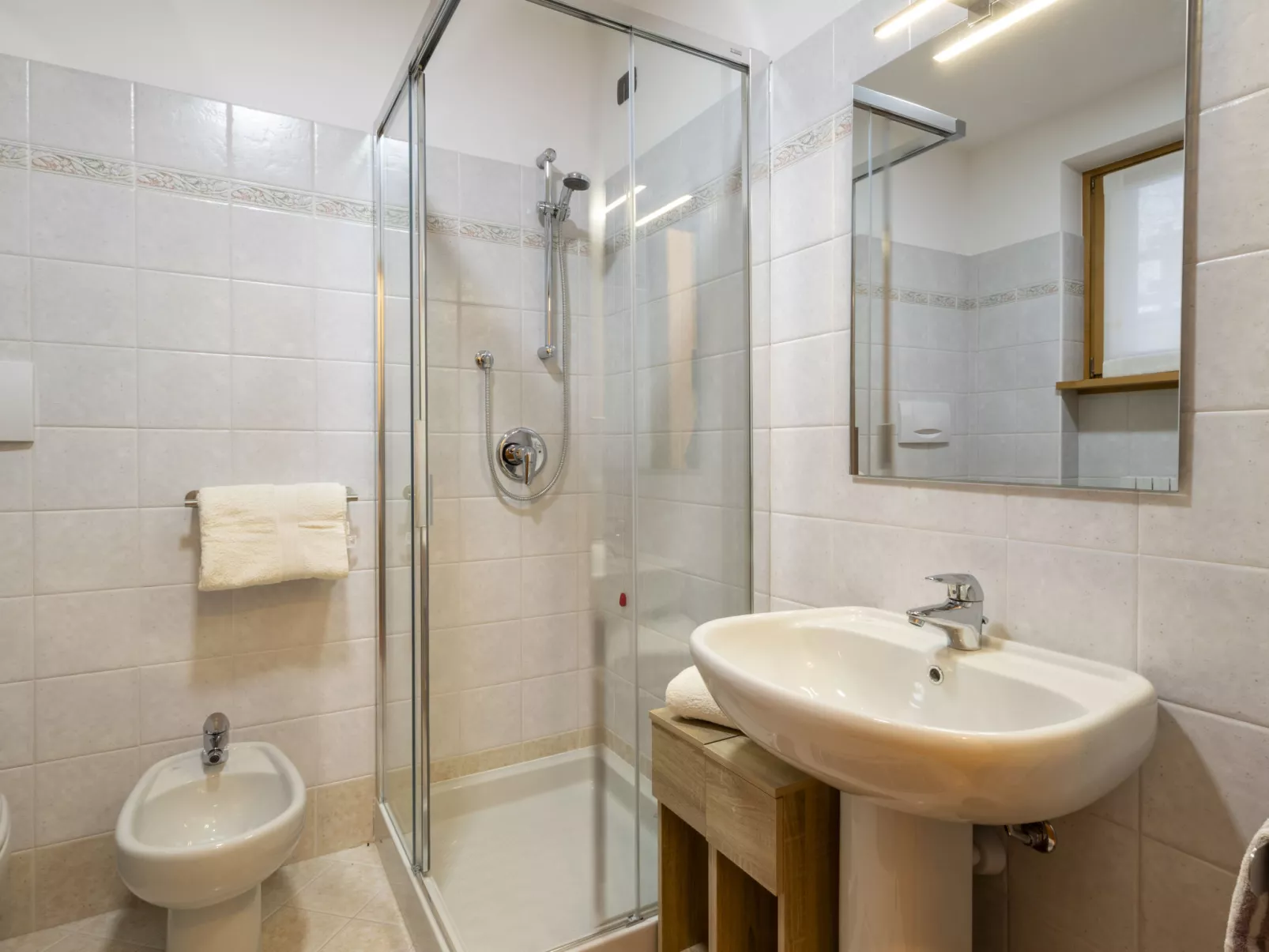 Baita Bucaneve-Binnen