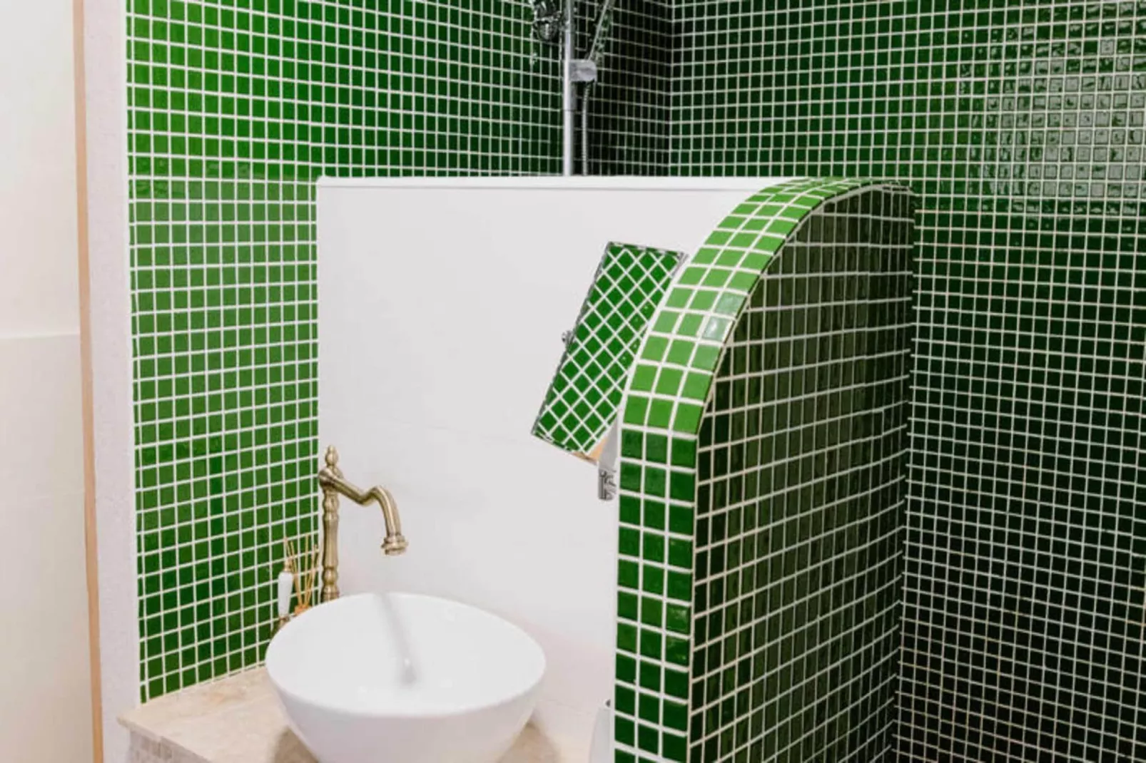 Studio à Nîmes-Badkamer