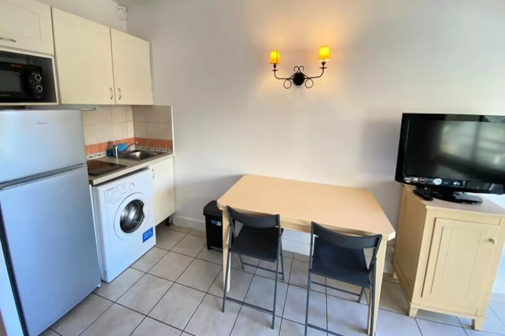 06u - Beau Studio En R&eacute;sidence - Piscine Et Tennis-Image-tags.