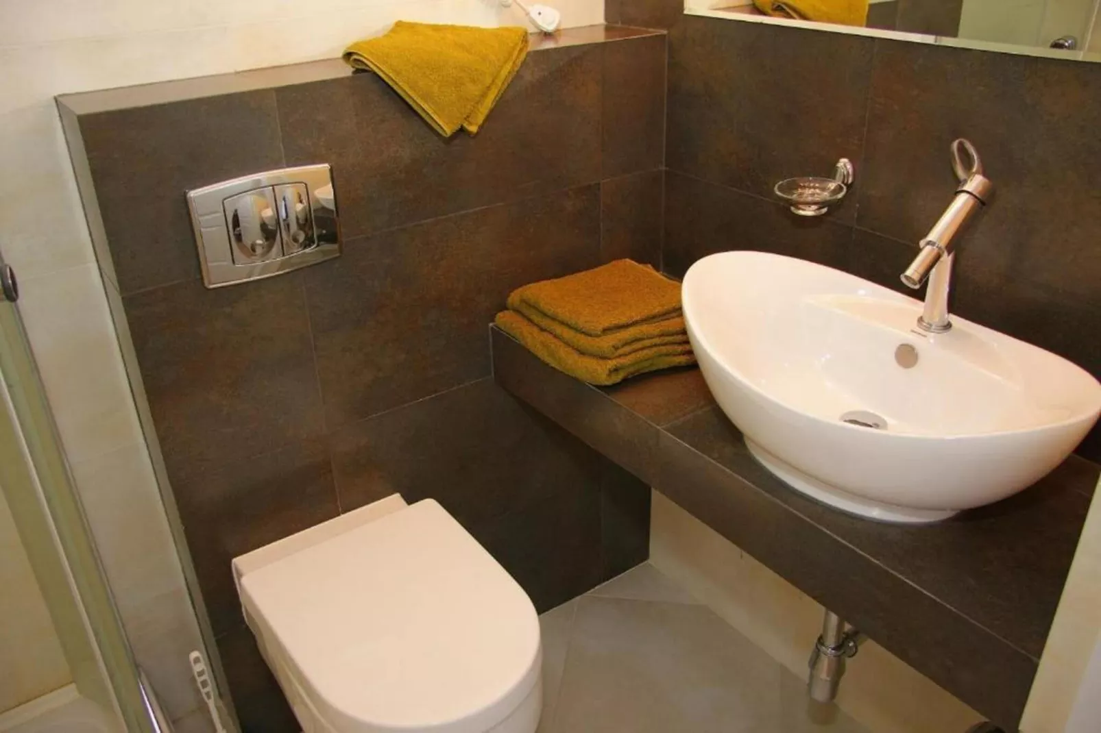 Willa wakacyjna dla 16 osób Brenna-Badkamer