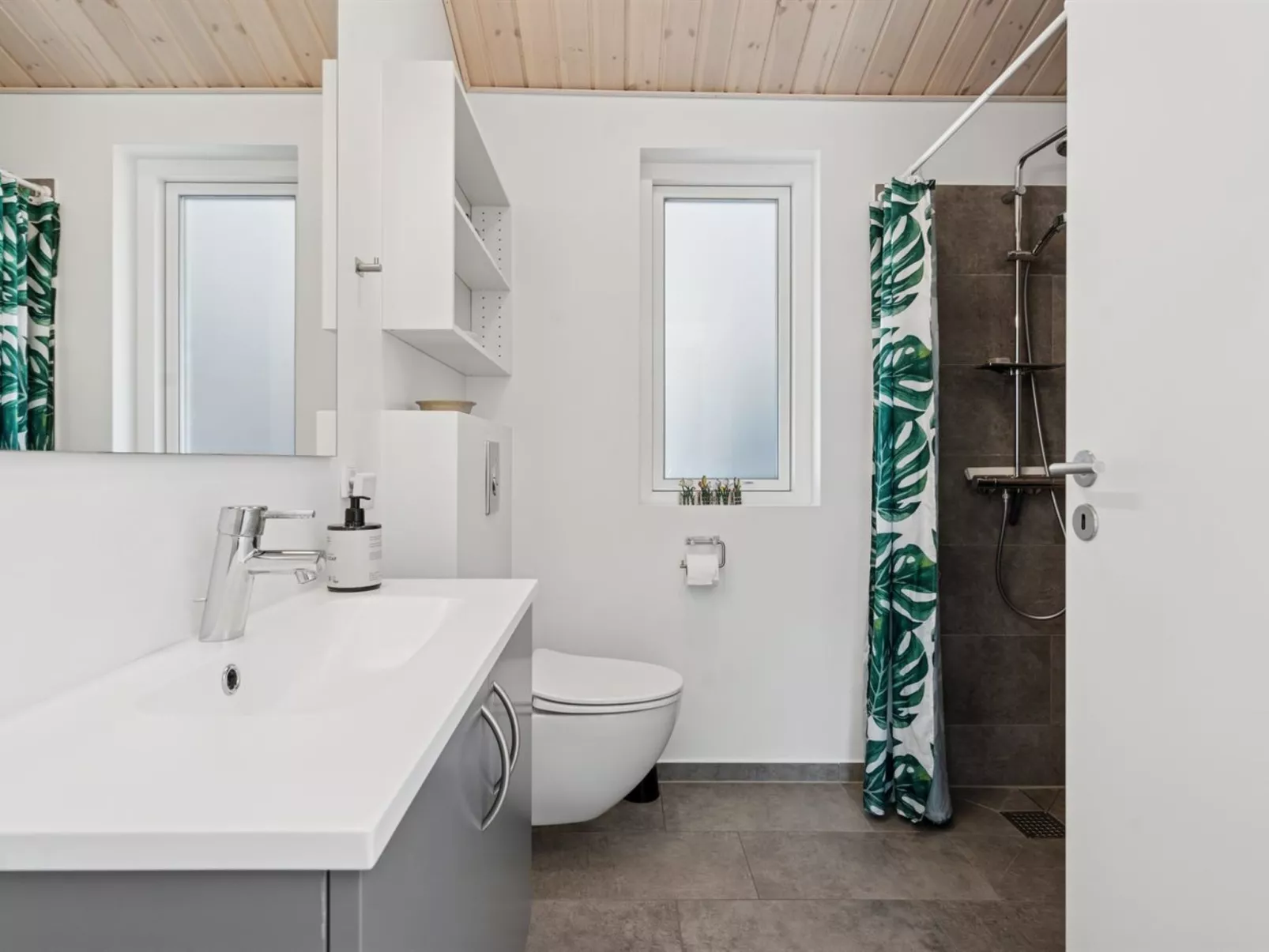 "Snari" - 700m from the sea-Binnen