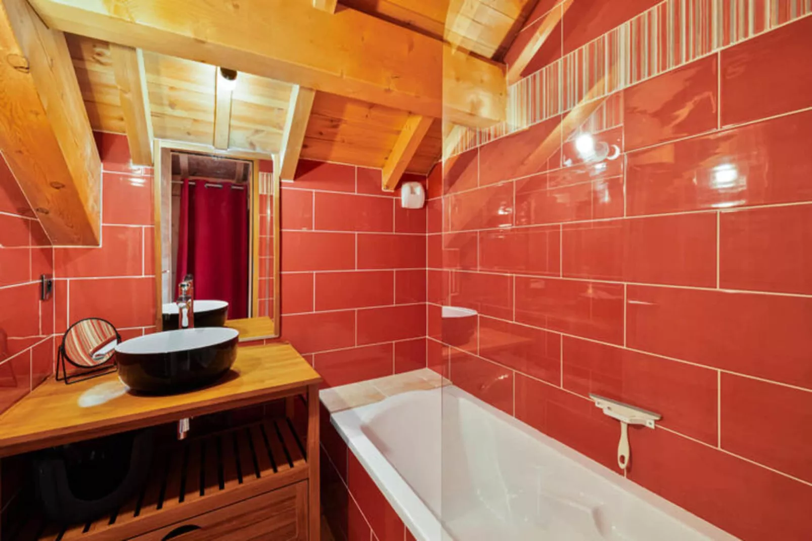 Résidence Marmottant-Buitenkant zomer