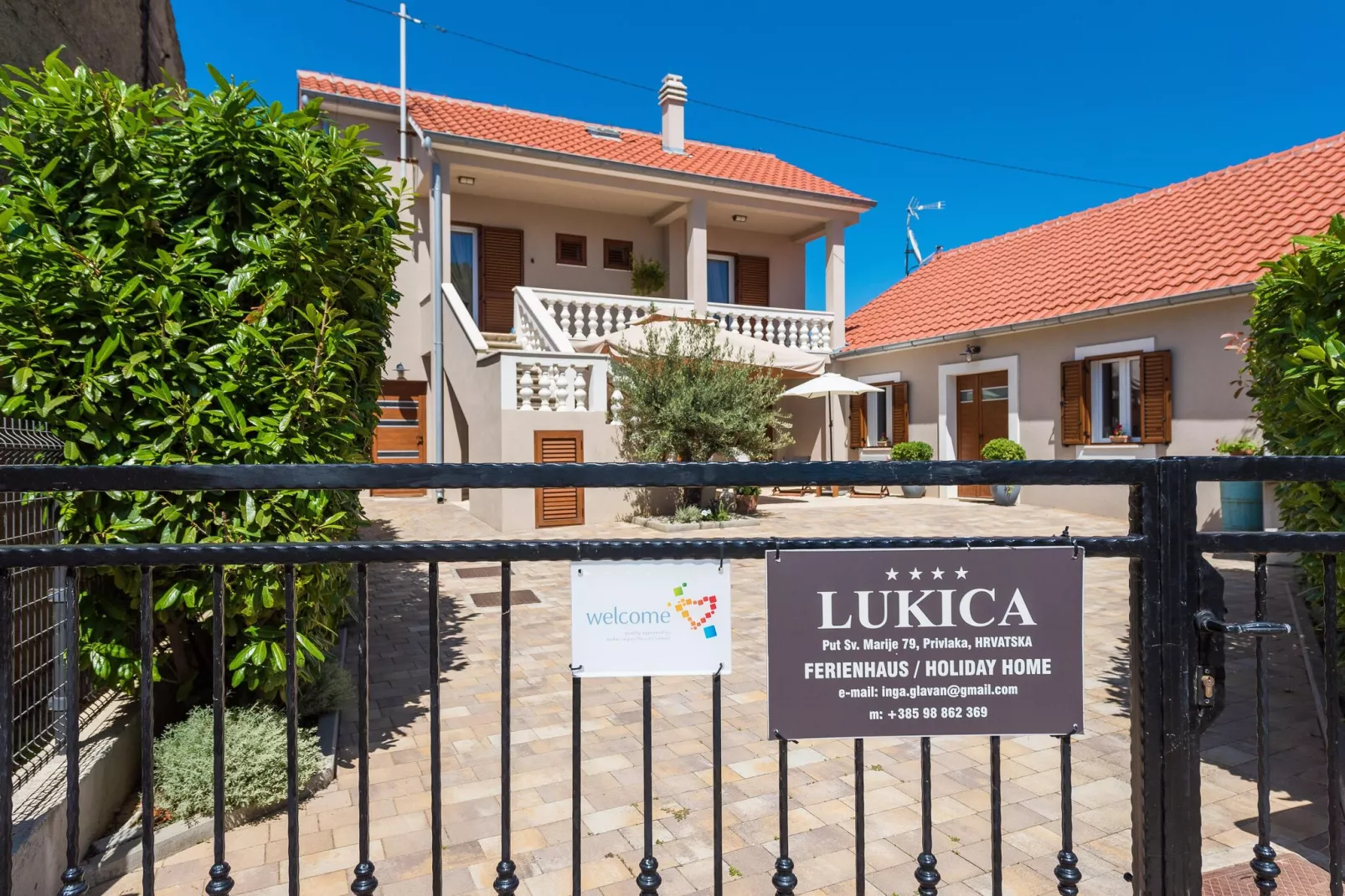 Villa Lukica-Buitenkant zomer
