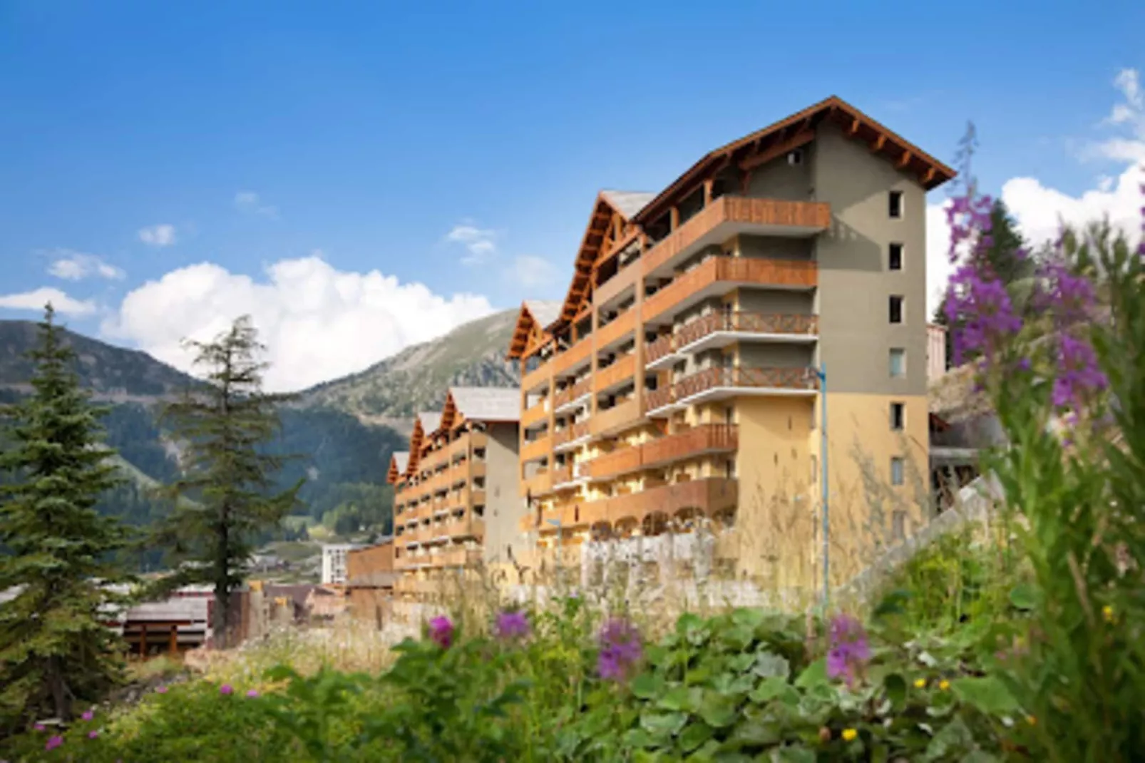 Résidence Primeveres 504-Buitenkant zomer