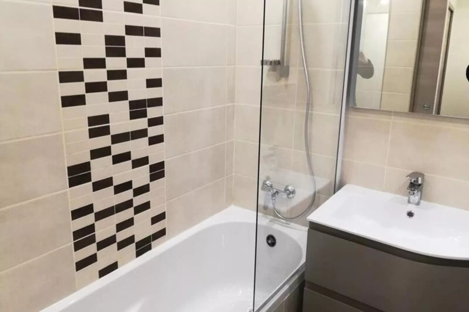 Résidence Malinvern C15-Buitenkant zomer