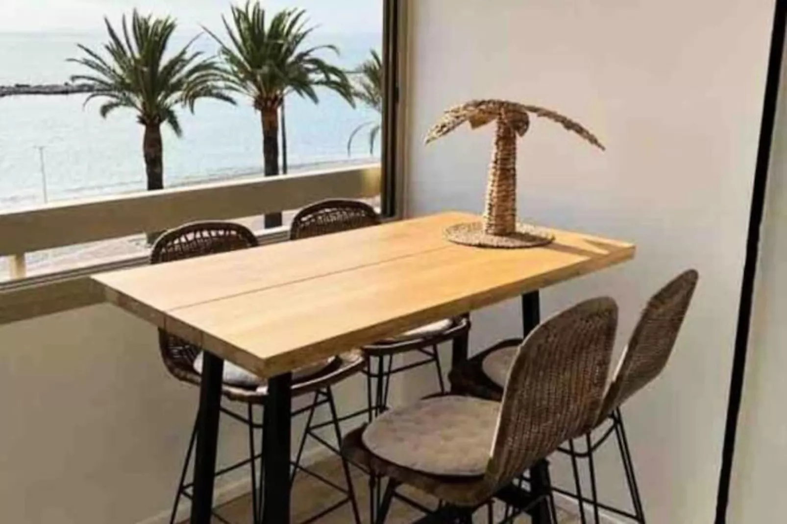 06k1 - Face &agrave; La Mer T2 R&eacute;nov&eacute; - Terrasse &ndash;parking-Image-tags.