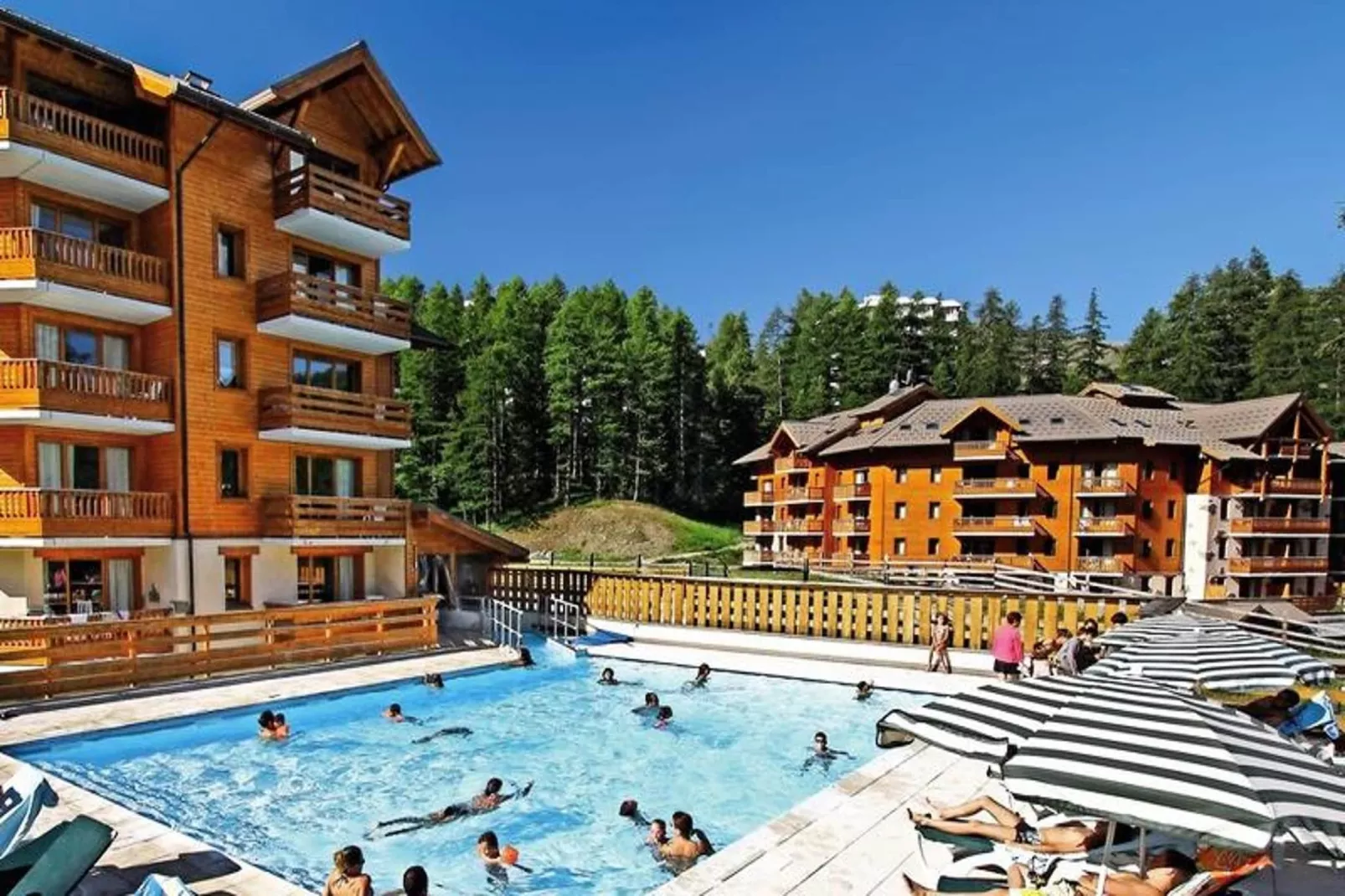 Résidence L'Albane - maeva Home - Zwembad