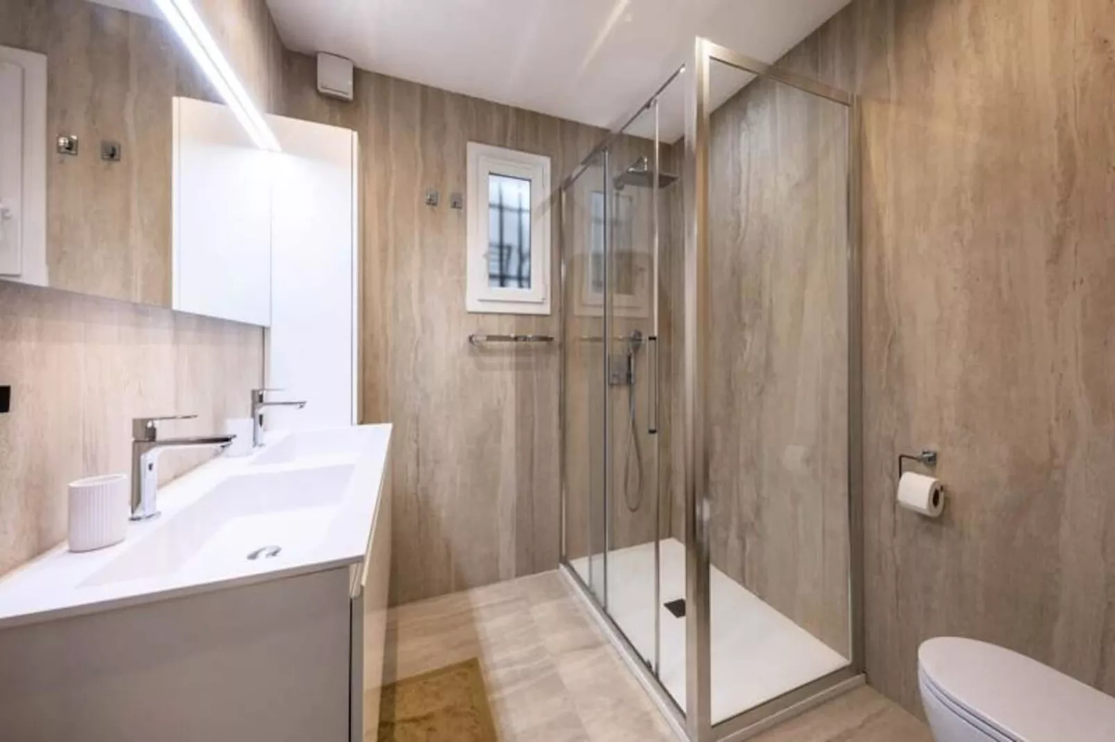 06ak1 - Villa 4 Chambres, Piscine Et Sauna-Image-tags.