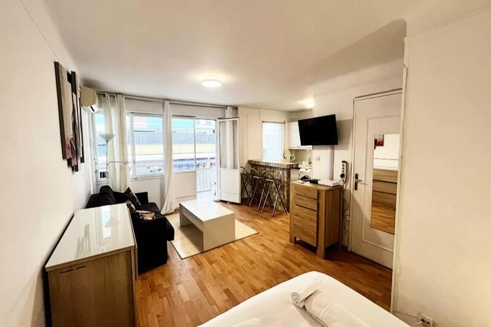 Résidence Studio Climatis&eacute; En Plein Centre Ville De Cannes &agrave; 2 Pas De Rue D'antibes-Sfeer