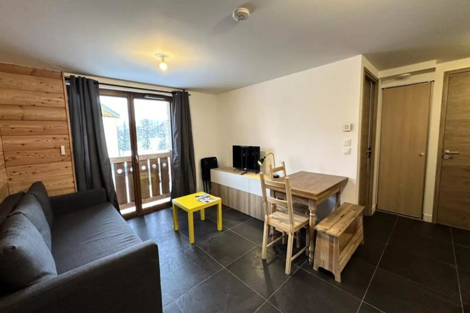 Varsea Residence - Buitenkant zomer