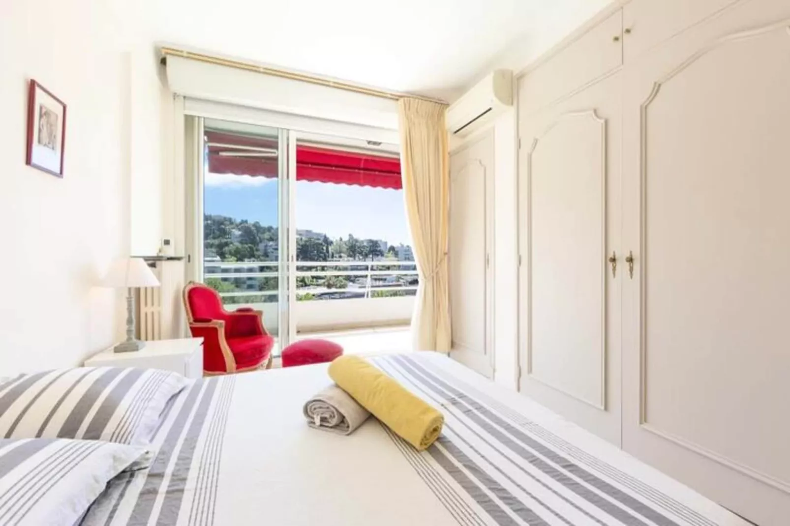 Résidence Appartement Enti&egrave;rement &eacute;quip&eacute; De 105 M2 Avec Vue Mer Et Collines-Buitenkant zomer