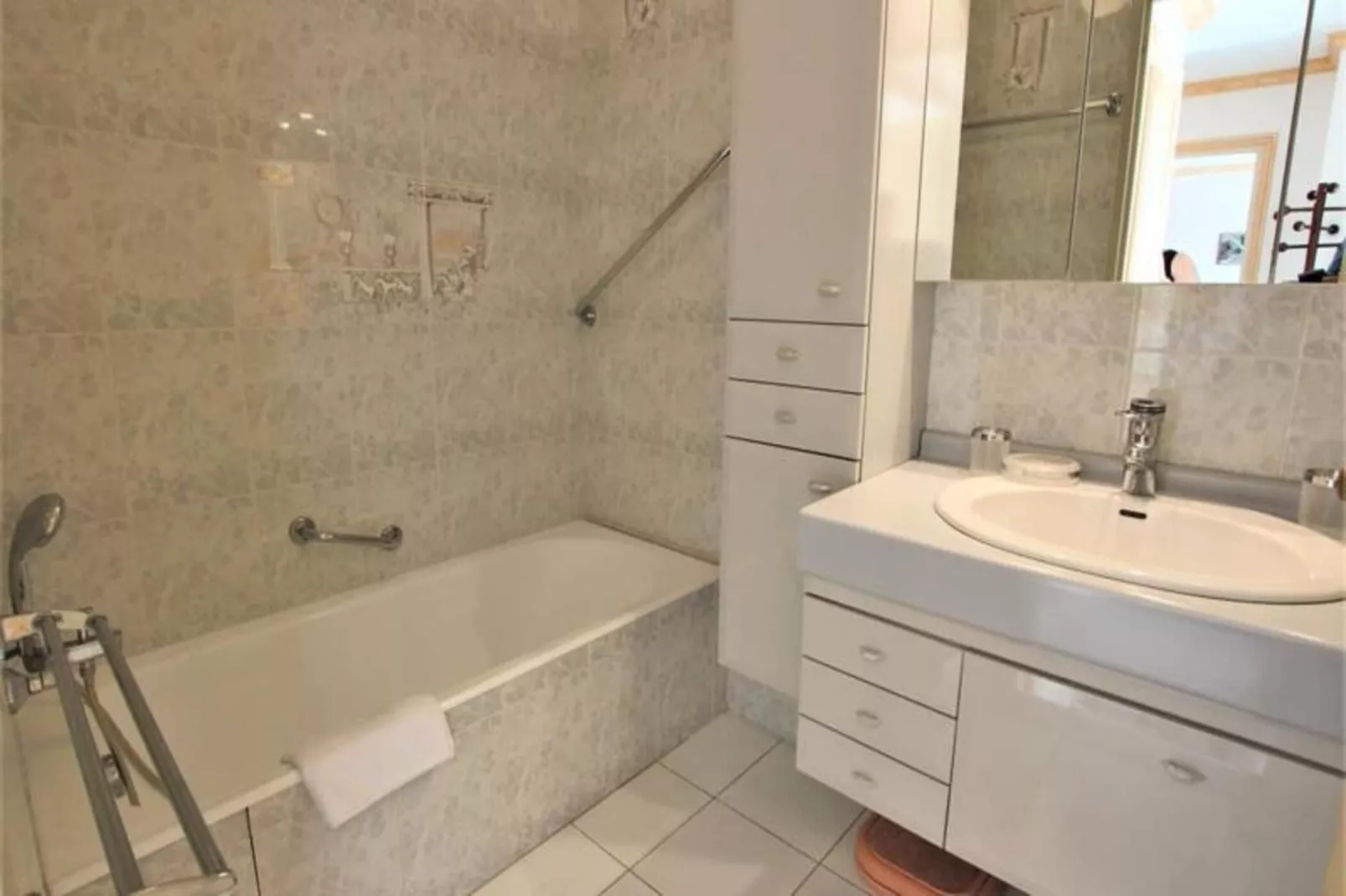 Résidence Appartement Climatis&eacute; 5 Voyageurs De 80 M2, Centre Ville Et Croisette-Badkamer