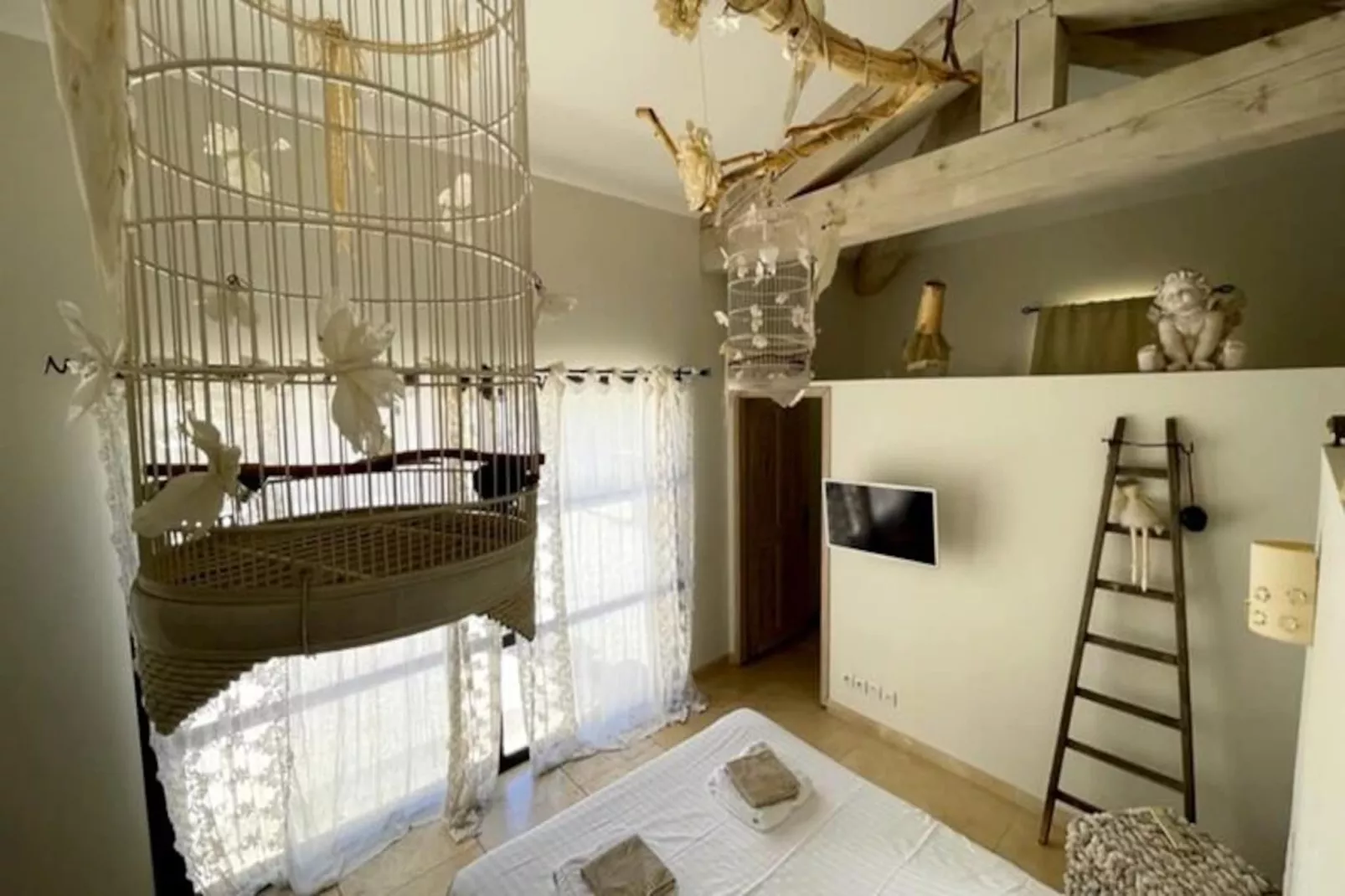 Belle Villa Contemporaine, Piscine Et Grand Jardin-Image-tags.