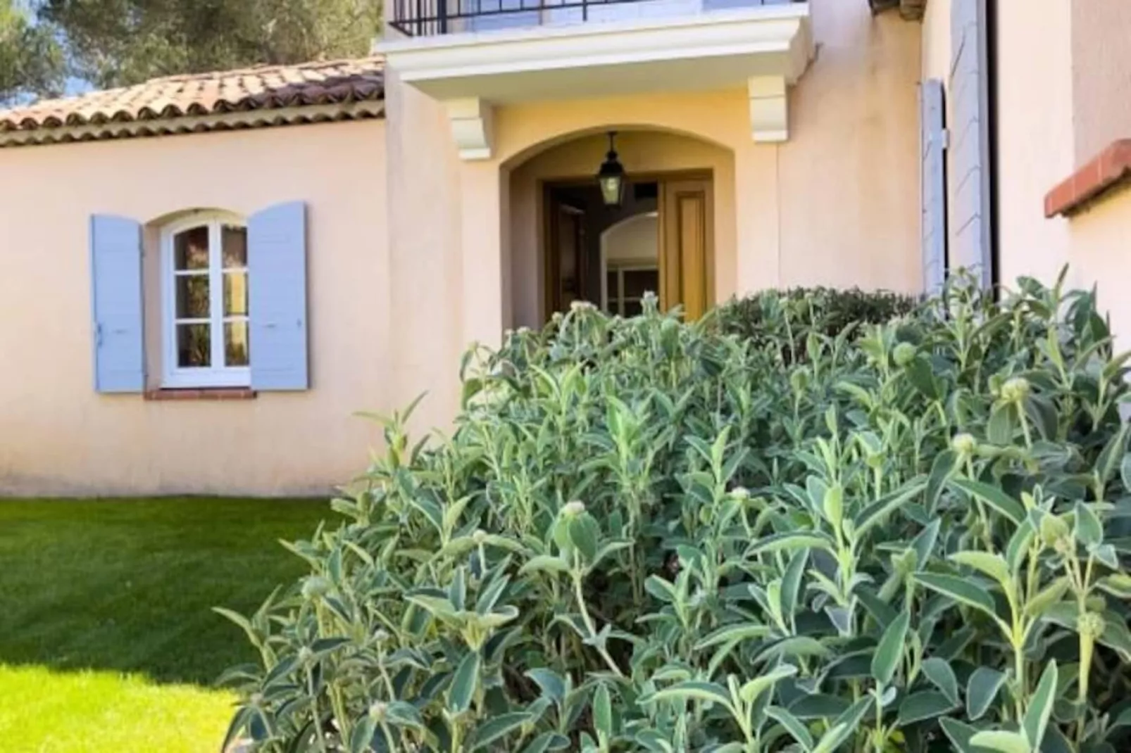 Ma Villa En Provence, Villa De Standing Et Piscine, Domaine De Pont-royal-Image-tags.