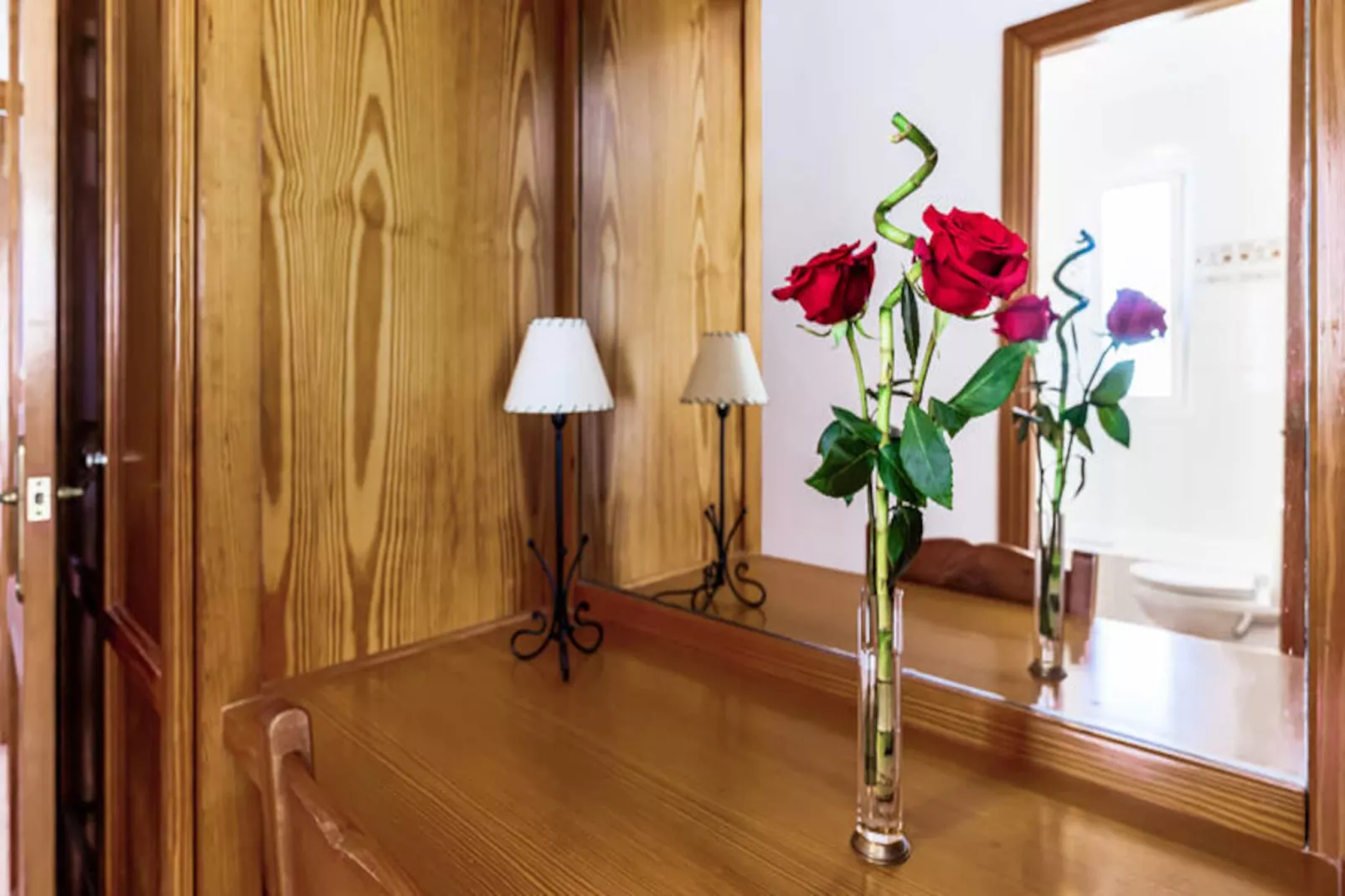 Maison à Son Bou-Image-tags.