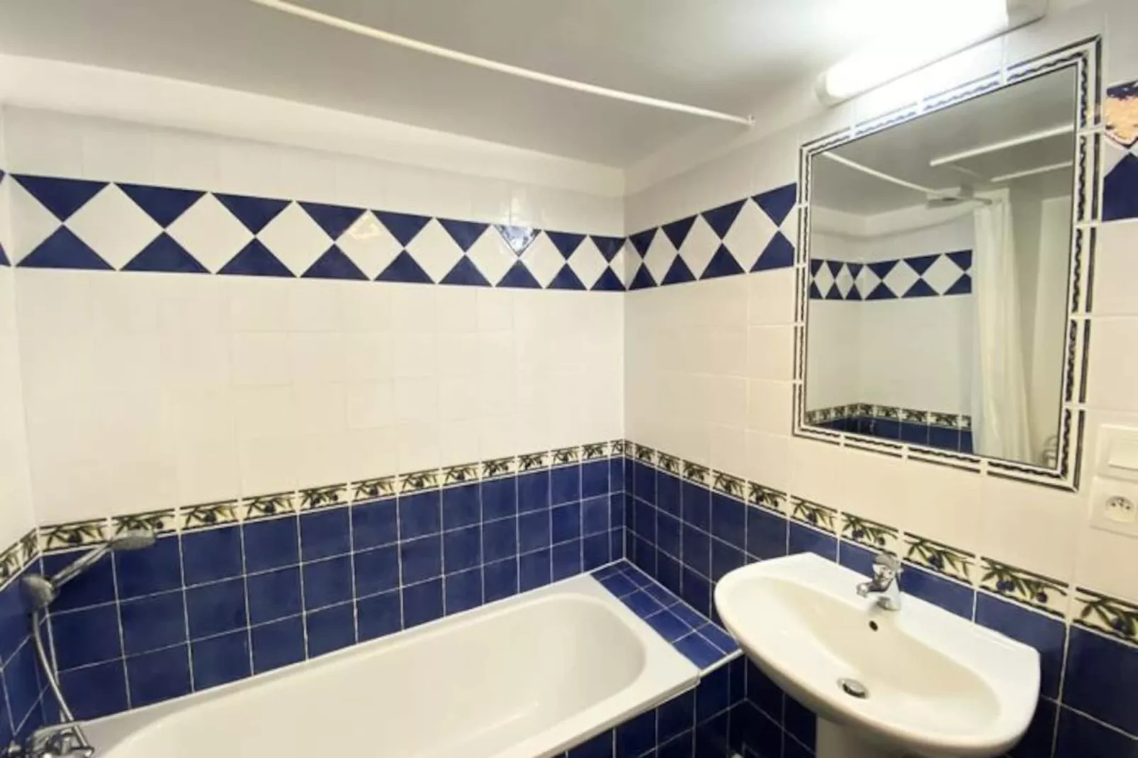 04b3: Beau T3 Au Coeur Des Lavandes - Piscine-Image-tags.