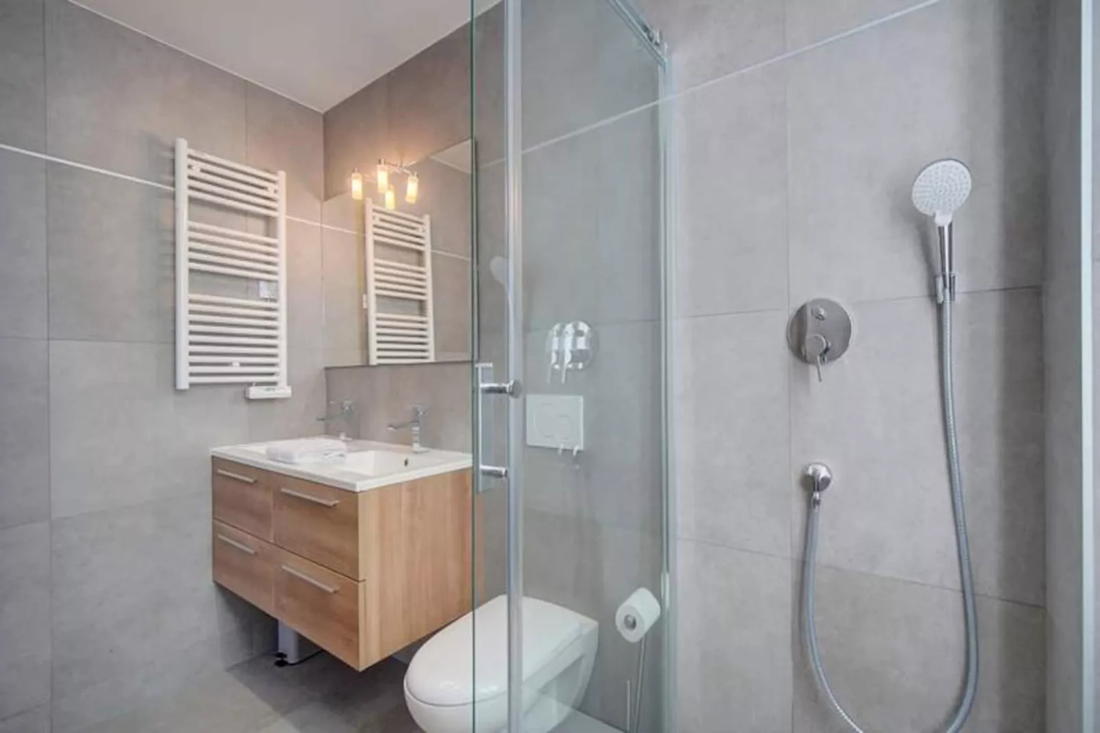 3 Pcs Design Centre Cannes - Croisette Et Palais 5 Mn - Olam Properties-Image-tags.