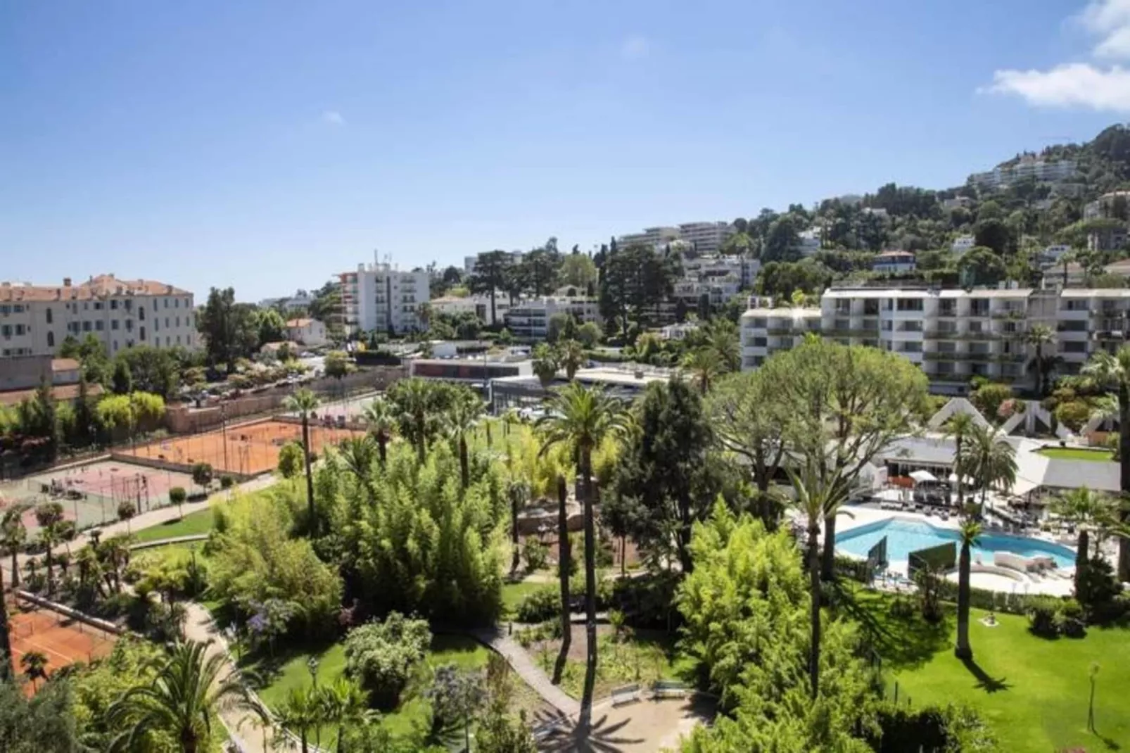 Résidence Appartement Enti&egrave;rement &eacute;quip&eacute; De 105 M2 Avec Vue Mer Et Collines-Buitenkant zomer