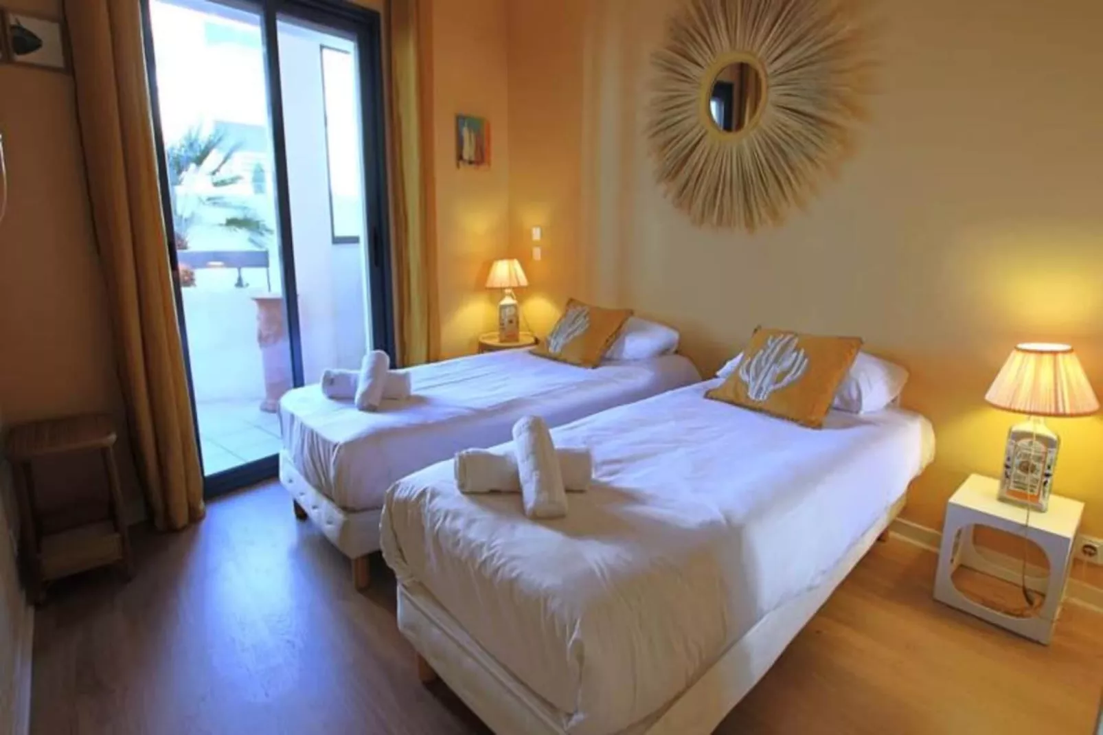 Résidence Appartement R&eacute;nov&eacute; Avec 2 Chambres & Salle De Bain &agrave; La D&eacute;coration Raffin&eacute;e-Recreatieruimte