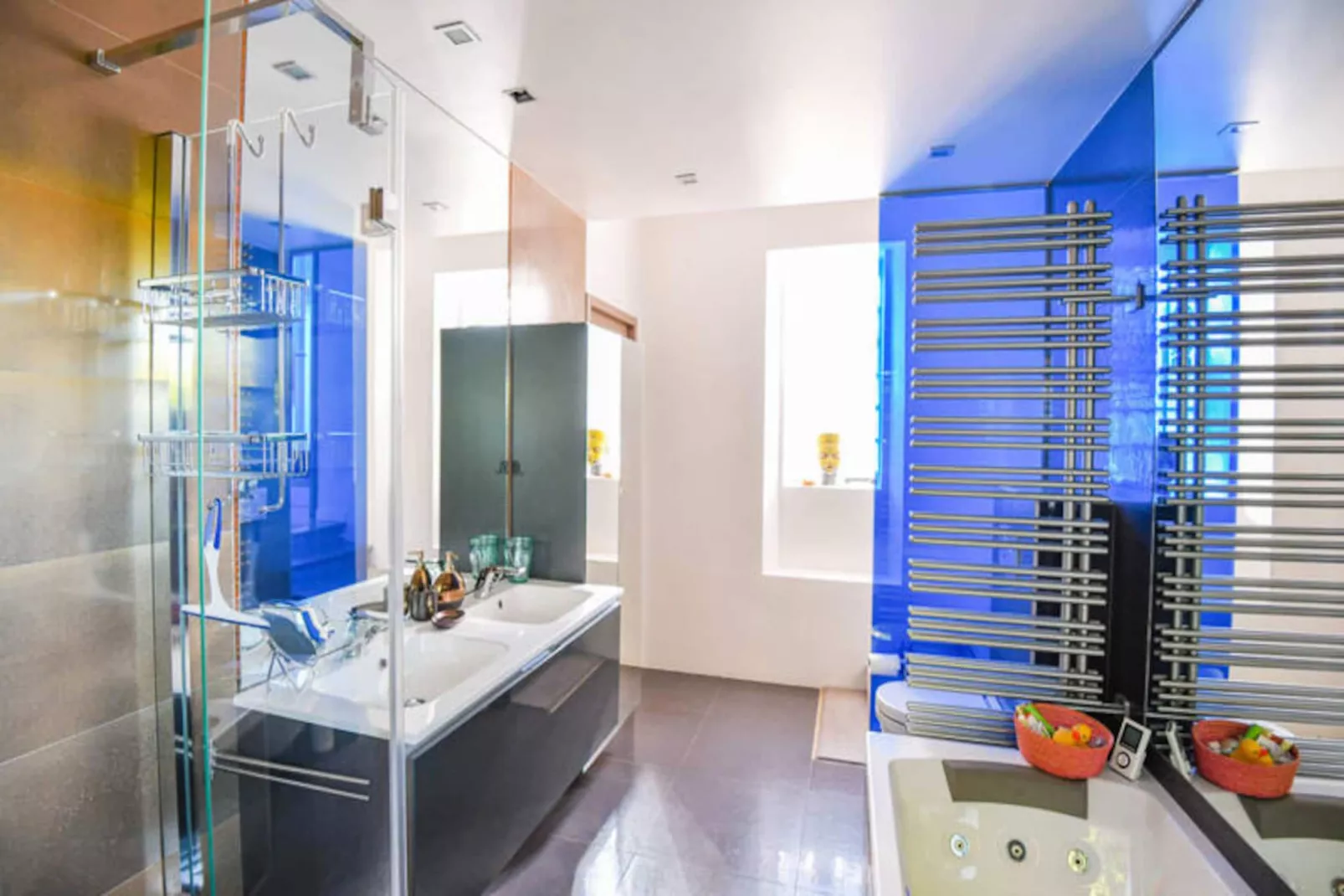 Villa Notre-dame - Piscine Parking 4 Chambres-Image-tags.