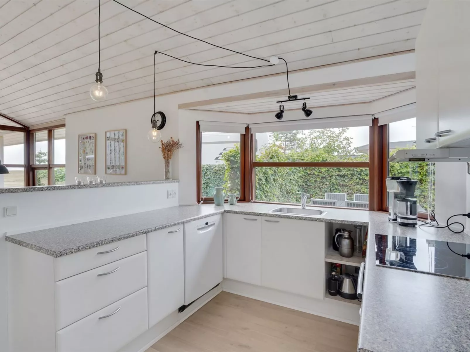 "Cathalina" - 75m from the sea-Binnen