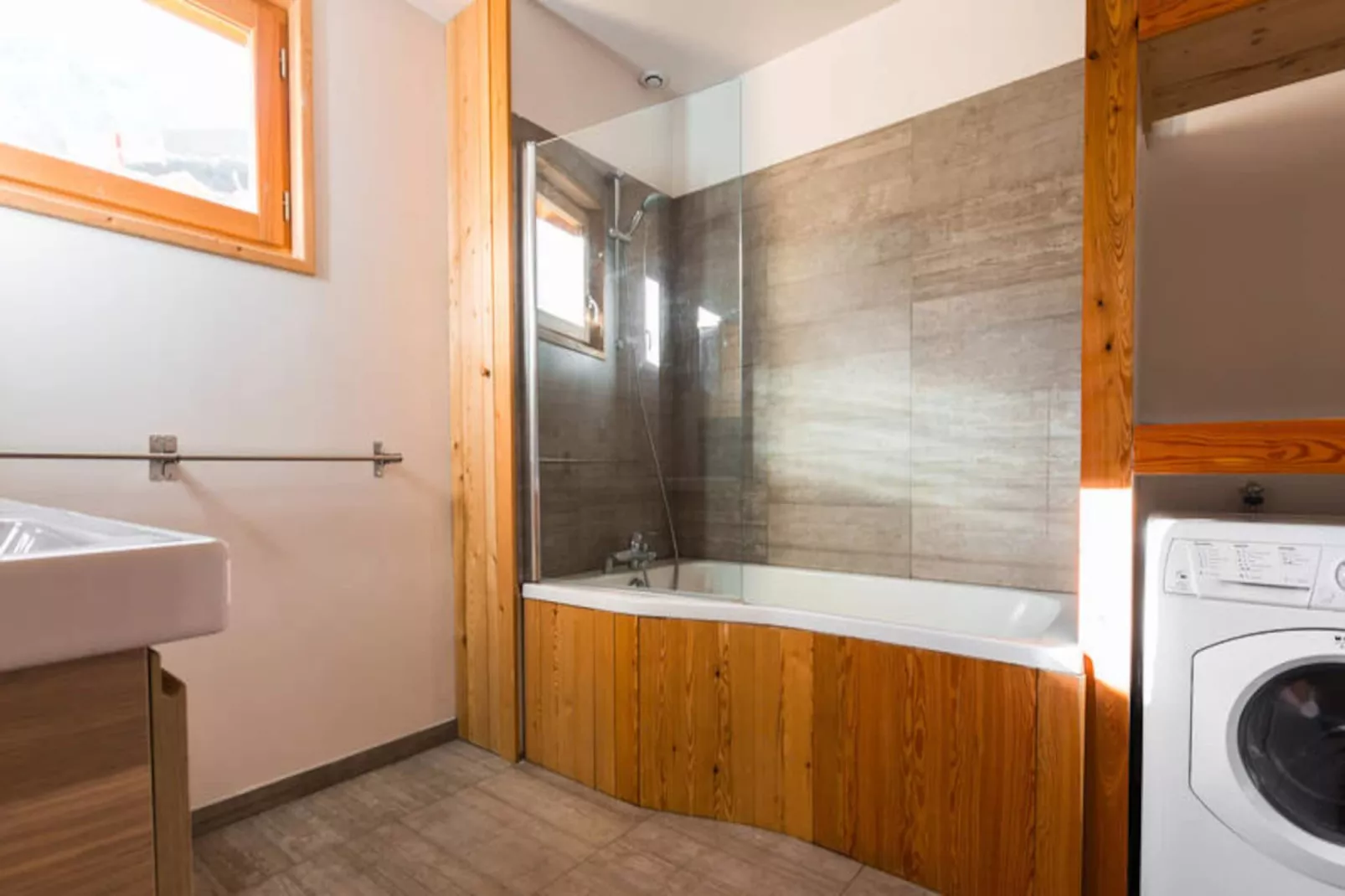 Chalet Le Rey-Image-tags.